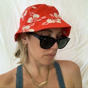 Red Hawaiian bucket hat